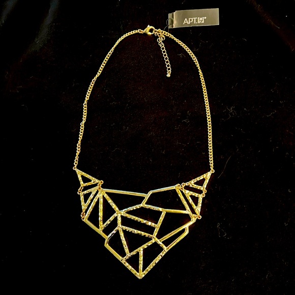 NWT Goldtone Statement Necklace - Picture 3 of 4